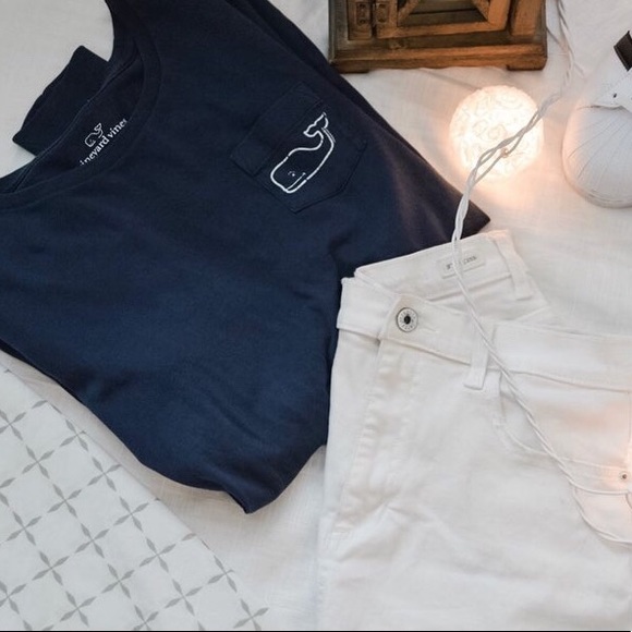 vineyard vines tee - Picture 3 of 3